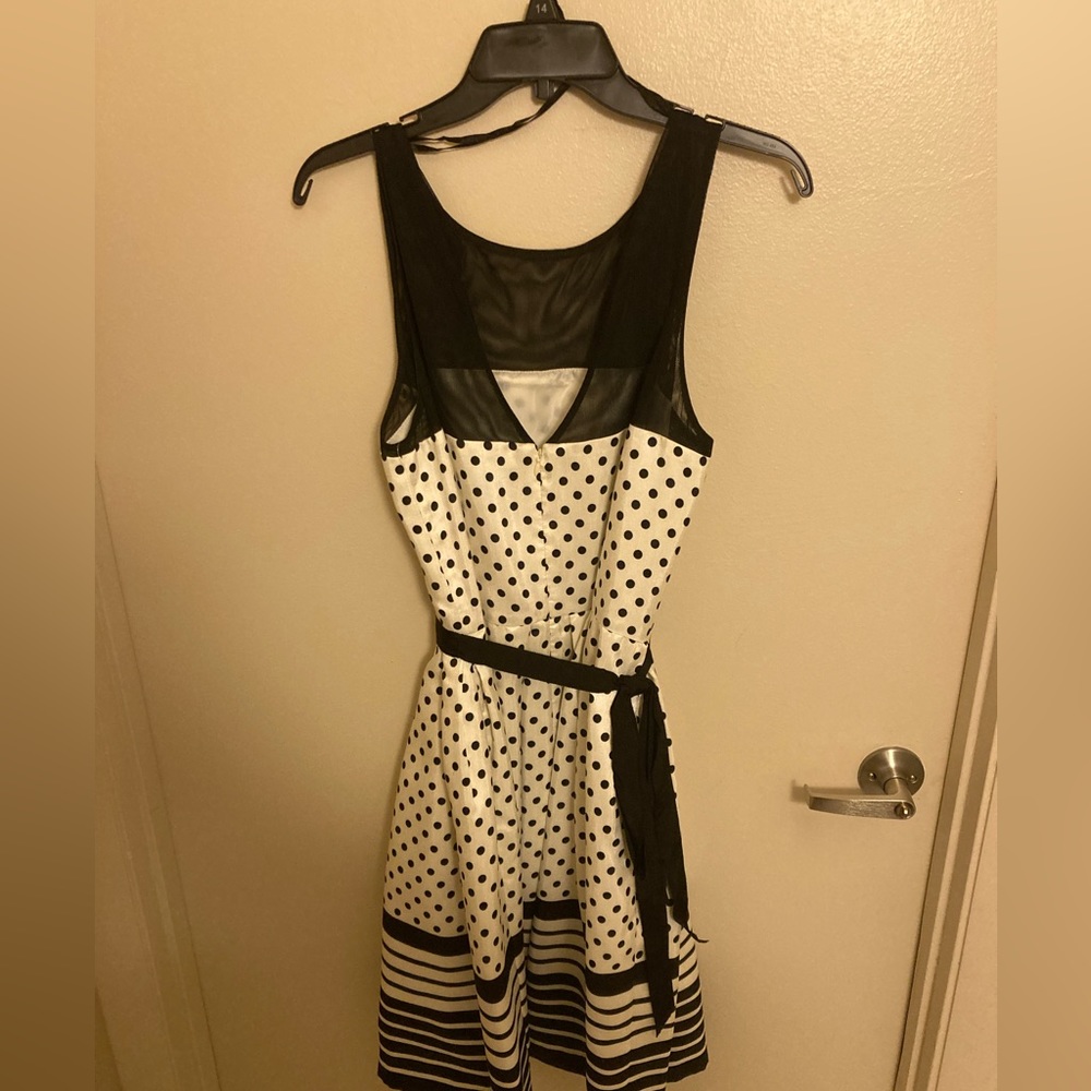 Jessica Howard black and white polka dot size 14 dress excellent condition